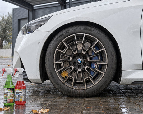 TUGA Chemie Alu-Teufel Spezial et Aluminium-Teufel devant la roue avant sale d'une BMW M5 blanche