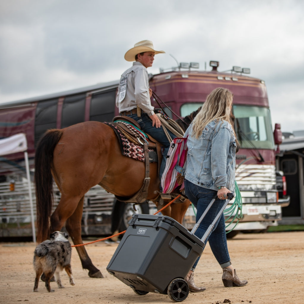 Roadie® 60 Wheeled Cooler Cool Box with Wheels (large)