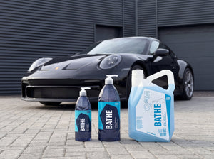 GYEON Q²M Bathe Autoshampoo 500 ml 1 Liter 4 Liter Lineup
