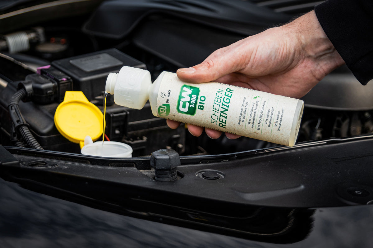 Windscreen cleaner by Dr. Wack